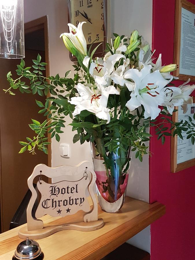 Chrobry Hotel Szprotawa Kültér fotó