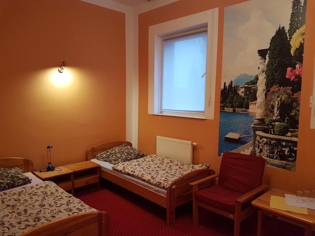 Chrobry Hotel Szprotawa Kültér fotó